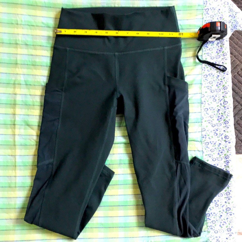 Fabletics powerhold Capri tight pockets side mesh
